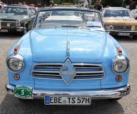 砸烂汽车玻璃要负什么责任?如何处理这种意外造成的损失和纠纷? 砸烂汽车玻璃要负什么责任?如何处理这种意外造成的损失和纠纷?