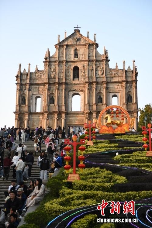 澳门大三巴一肖一特门票价格和澳门大三巴一肖一特安全吗:马、牛、鼠、蛇和警惕夸张幌子,动态解答、专家解读解释与落实