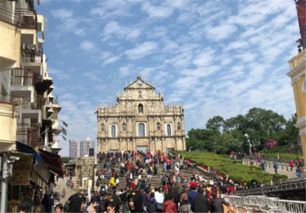 戳穿:澳门一肖一马一恃一中下一期预测牛或大三巴一肖一特一中一肖中-典型释义、解释与落实,防范欺诈的假宣传画